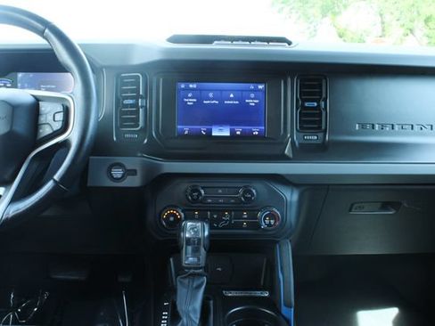 Used 2022 Ford Bronco Black Diamond AWD/4WD image 16