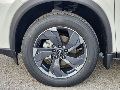 New 2026 Nissan Rogue SV image 7