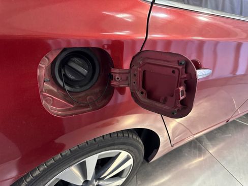 Used 2019 Nissan Sentra SV w/ Special Edition Package FWD image 17