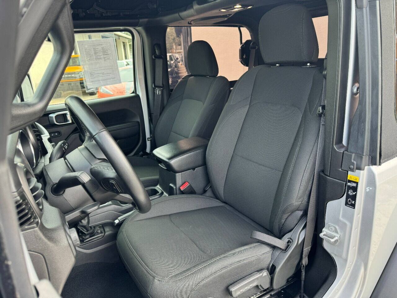 Used 2022 Jeep Wrangler Sport AWD/4WD image 17