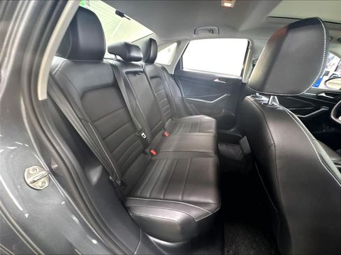 Used 2023 Volkswagen Jetta SE w/ Panoramic Sunroof Package FWD image 27