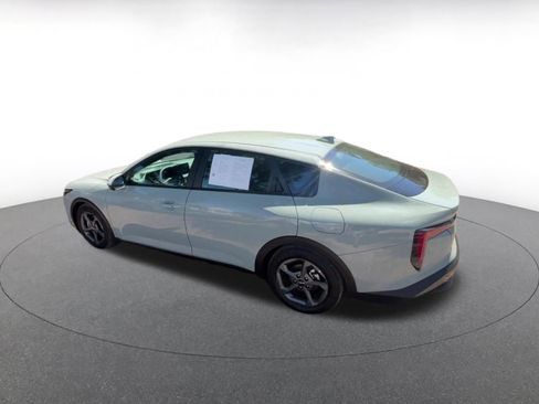 Used 2025 Kia K4 LXS FWD image 10