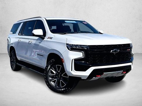 Used 2024 Chevrolet Suburban Z71 w/ Luxury Package image 11