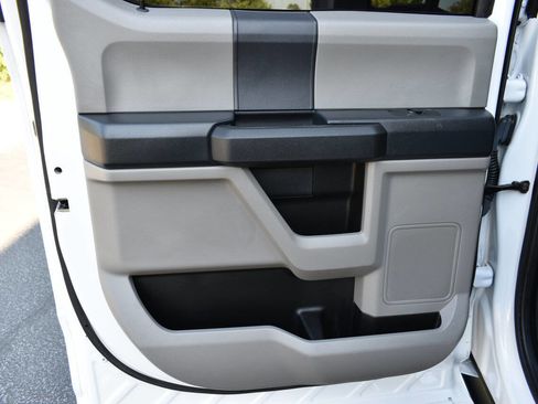 Used 2022 Ford F250 XL w/ STX Appearance Package AWD/4WD image 13