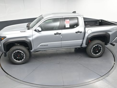 New 2025 Toyota Tacoma TRD Off-Road image 33