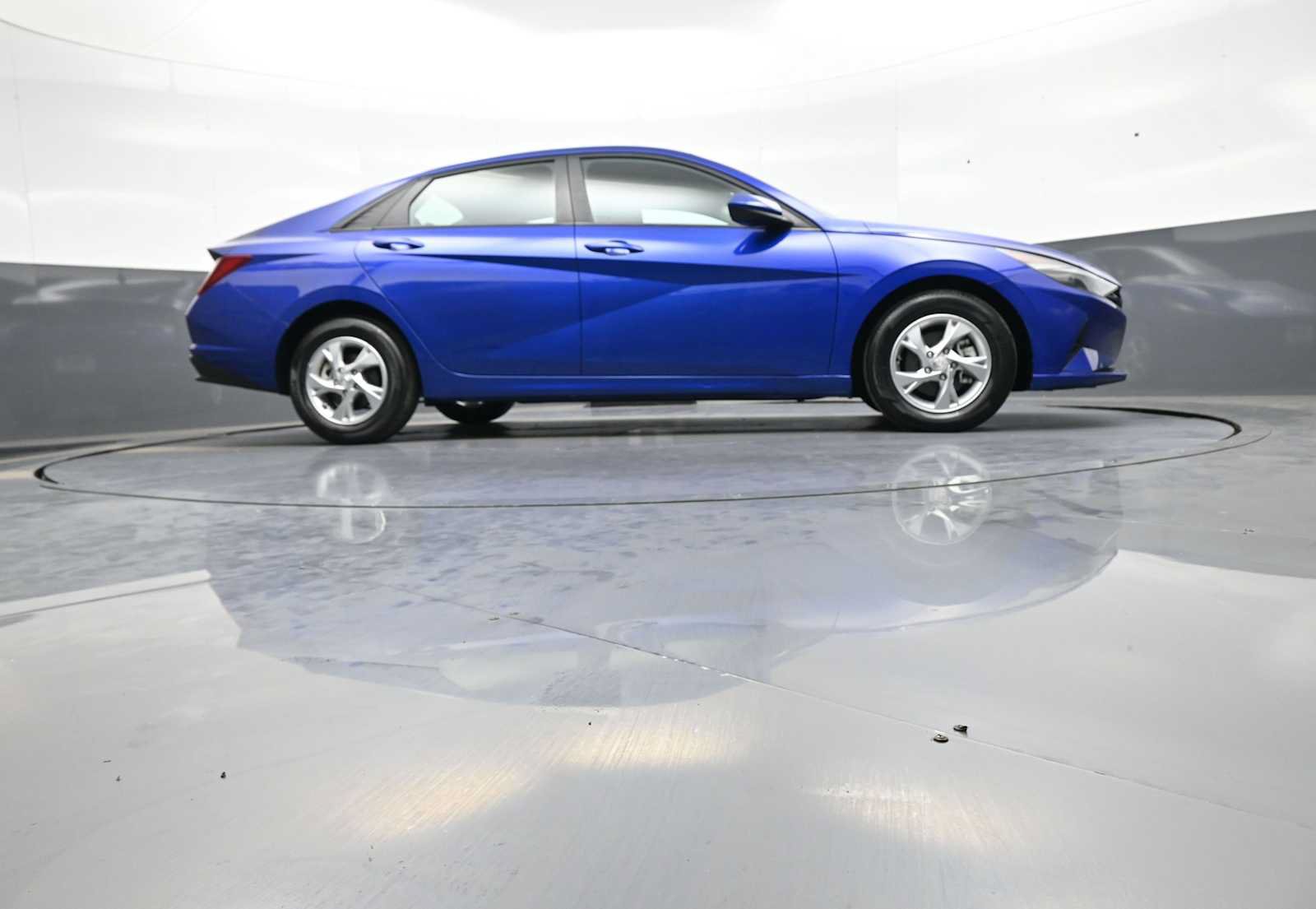 Certified 2023 Hyundai Elantra SE FWD image 27