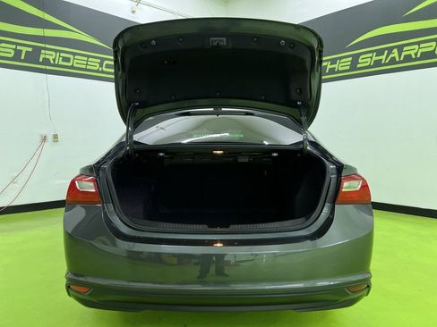 Used 2017 Chevrolet Malibu LS FWD image 9