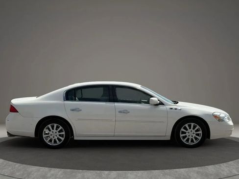 Used 2011 Buick Lucerne CXL FWD image 4