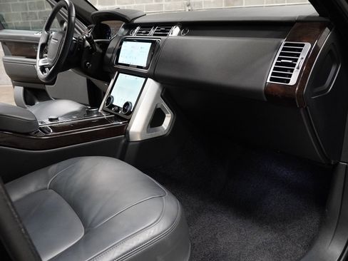 Used 2022 Land Rover Range Rover image 27