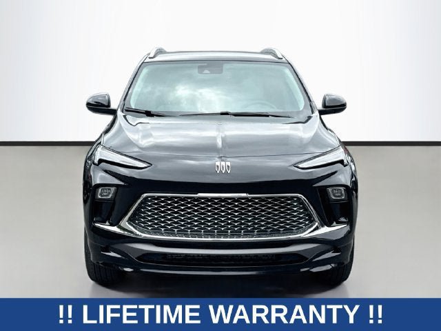 Used 2025 Buick Encore GX Avenir AWD/4WD image 2