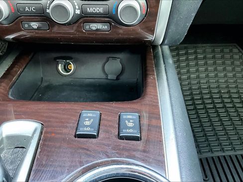 Used 2015 Nissan Pathfinder SL w/ SL Premium Package FWD image 31