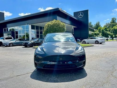Used 2023 Tesla Model Y Performance AWD/4WD image 2