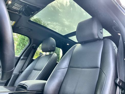 Used 2025 Land Rover Range Rover Velar S AWD/4WD image 19