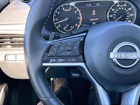 Used 2025 Nissan Altima 2.5 SR image 10