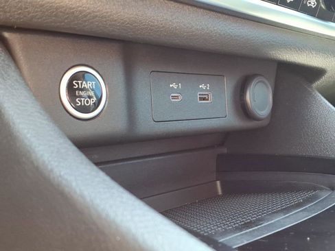 Used 2023 Nissan Rogue SV FWD image 16