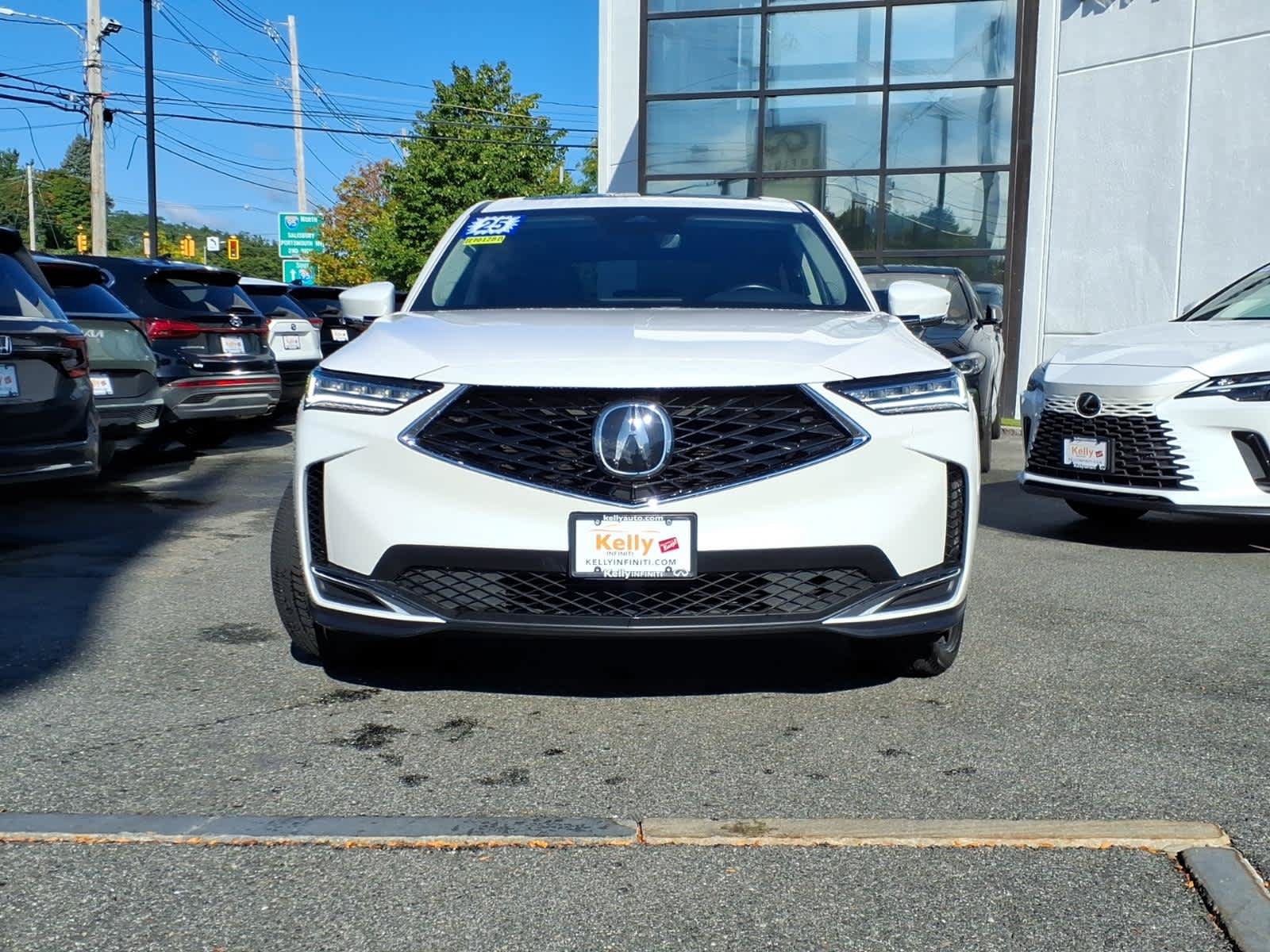 Used 2025 Acura MDX SH-AWD image 2
