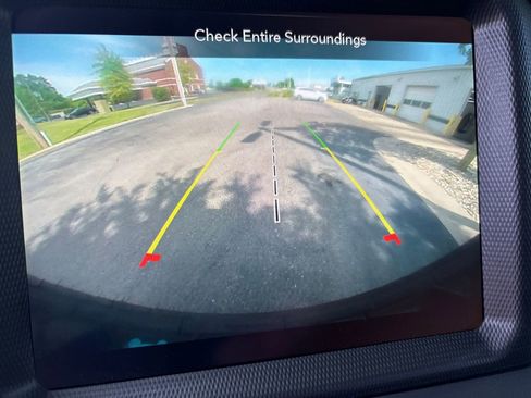 Used 2022 Jeep Wrangler 4WD Unlimited Sahara 4xe image 30