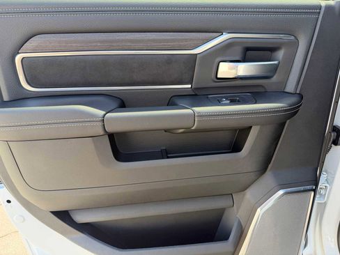 New 2026 RAM 2500 Laramie AWD/4WD image 22