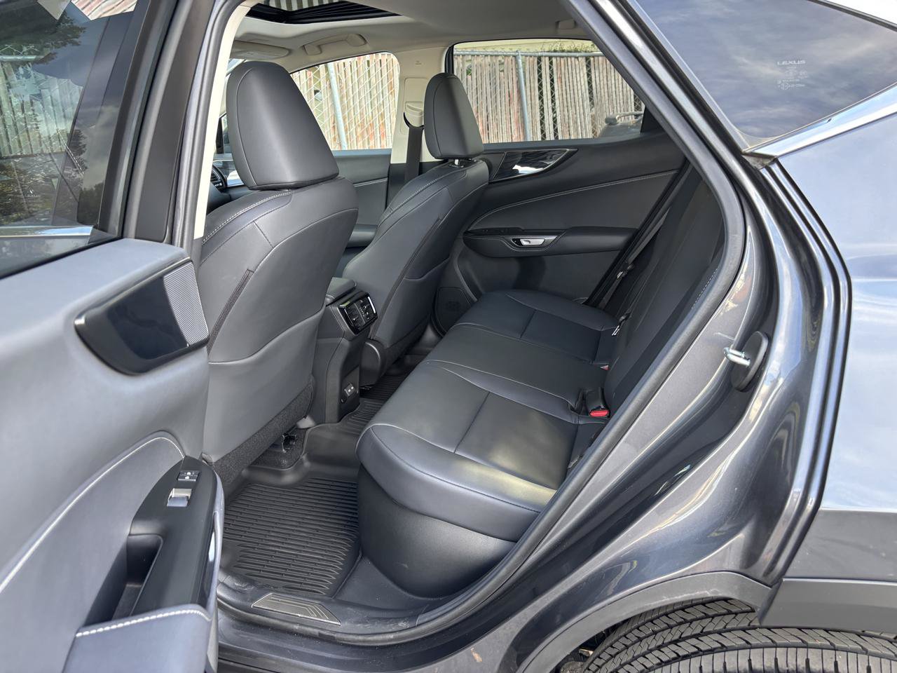 Used 2025 Lexus NX 350h AWD w/ Accessory Package (Z2) image 8