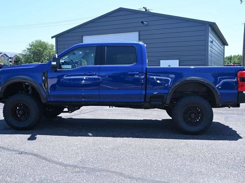 New 2026 Ford F250 Lariat w/ Black Appearance Package AWD/4WD image 9
