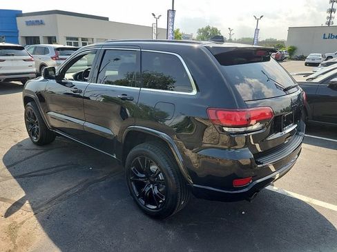 Used 2015 Jeep Grand Cherokee Altitude AWD/4WD image 4