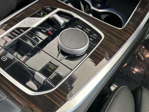 Used 2025 BMW X7 xDrive40i image 72