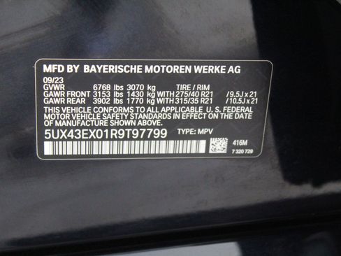 Certified 2024 BMW X6 M60i w/ Dynamic Handling Package image 19