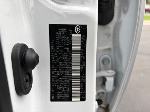 Certified 2025 Toyota Corolla LE FWD image 32