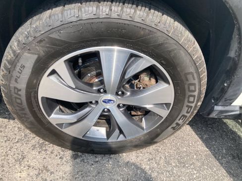 Used 2020 Subaru Ascent Premium w/ Convenience Package AWD/4WD image 34