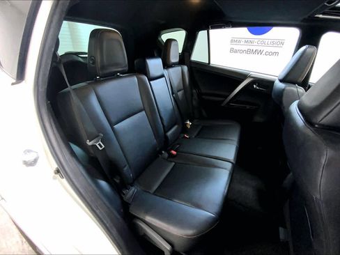 Used 2016 Toyota RAV4 SE image 19