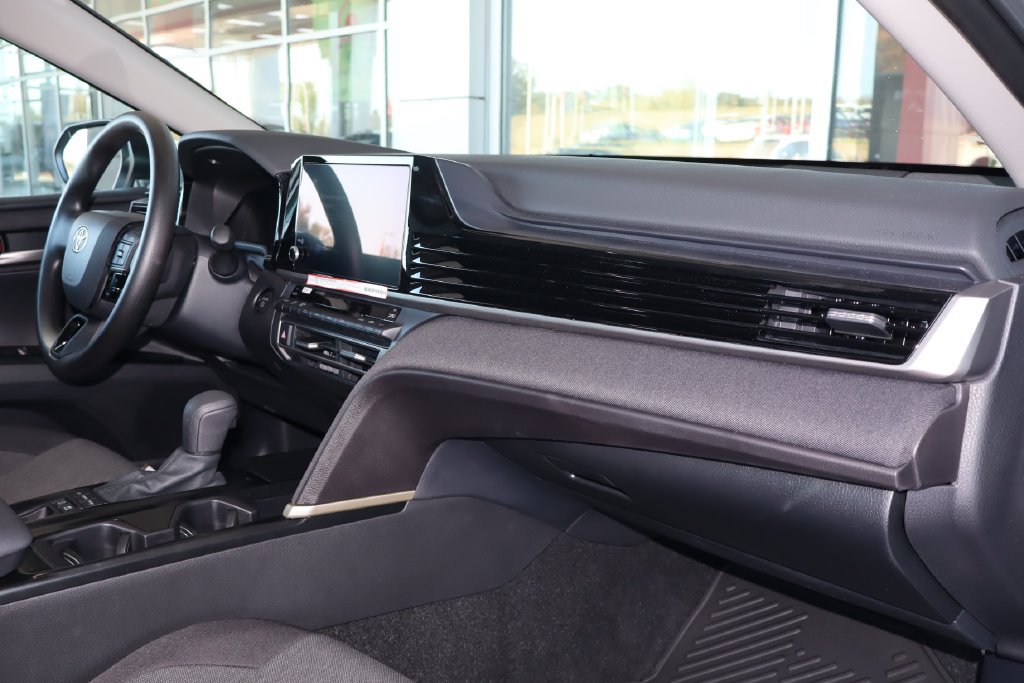Used 2026 Toyota Camry LE FWD image 43