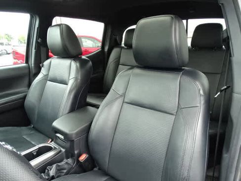 Used 2022 Toyota Tacoma Limited RWD image 20