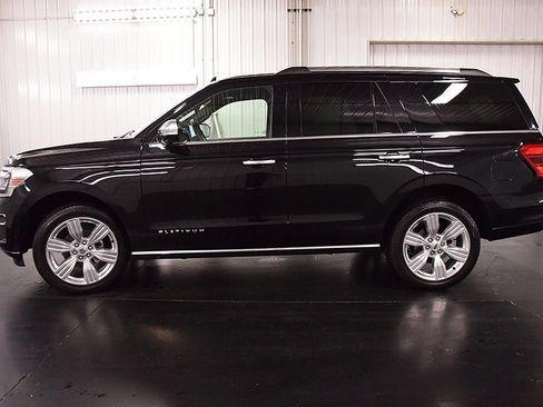 Used 2024 Ford Expedition Platinum AWD/4WD image 4