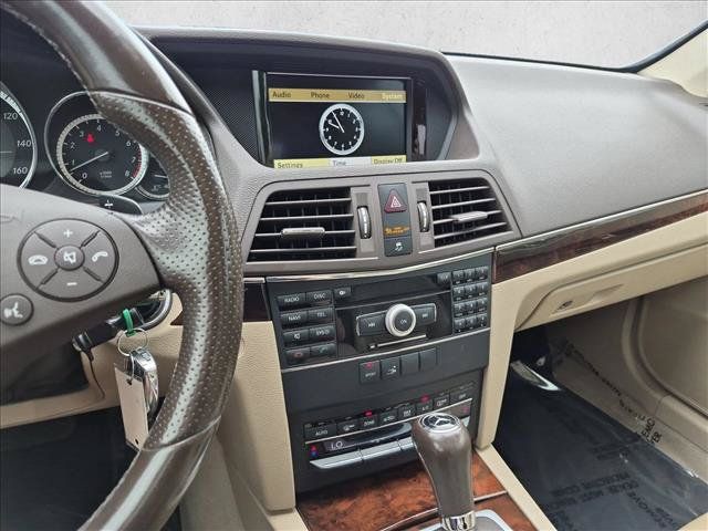 Used 2010 Mercedes-Benz E 550 Coupe image 15