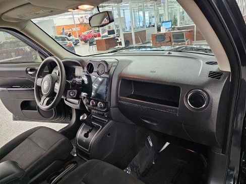 Used 2016 Jeep Patriot Sport w/ Power Value Group image 8