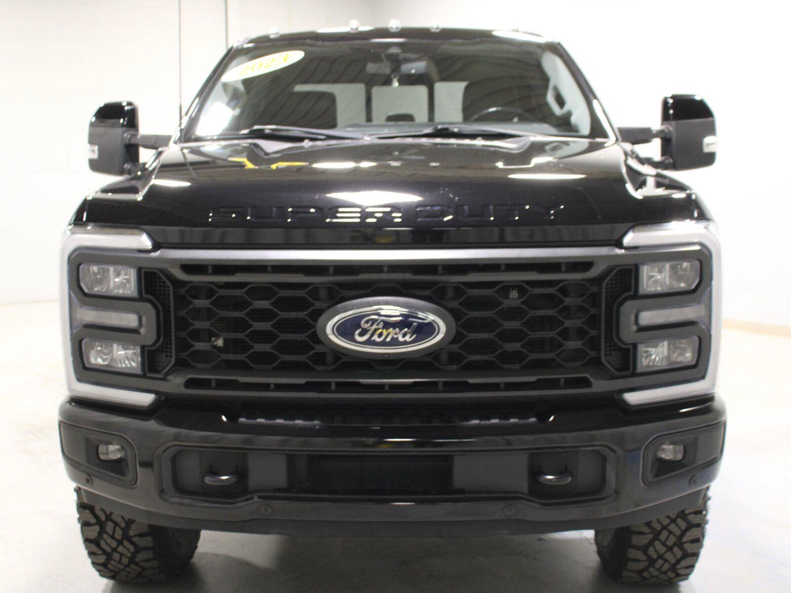 Used 2023 Ford F250 Lariat w/ Lariat Ultimate Package AWD/4WD image 12