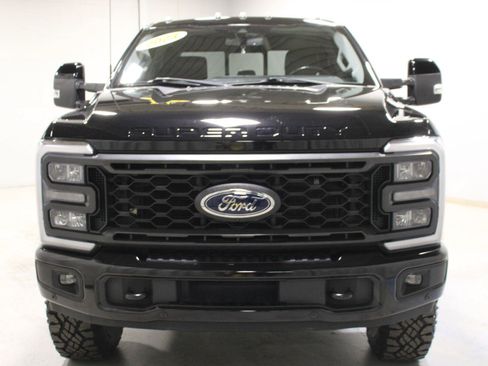 Used 2023 Ford F250 Lariat w/ Lariat Ultimate Package AWD/4WD image 12