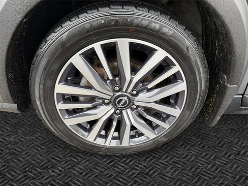 Used 2022 Nissan Kicks SV image 11