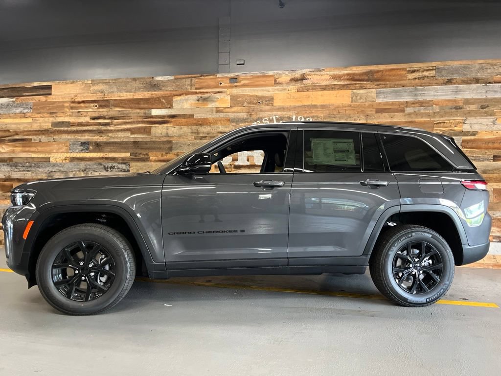 New 2026 Jeep Grand Cherokee Altitude AWD/4WD image 48
