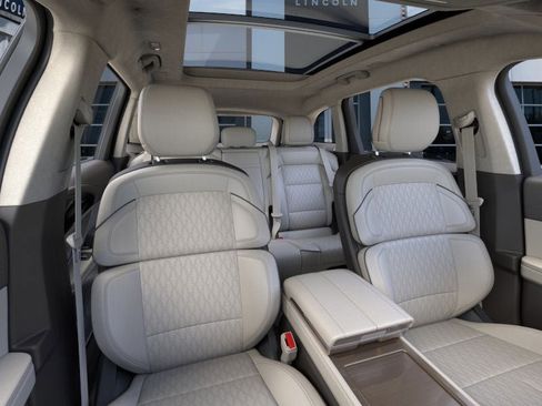 New 2025 Lincoln Nautilus Black Label w/ Jet Appearance Package image 10