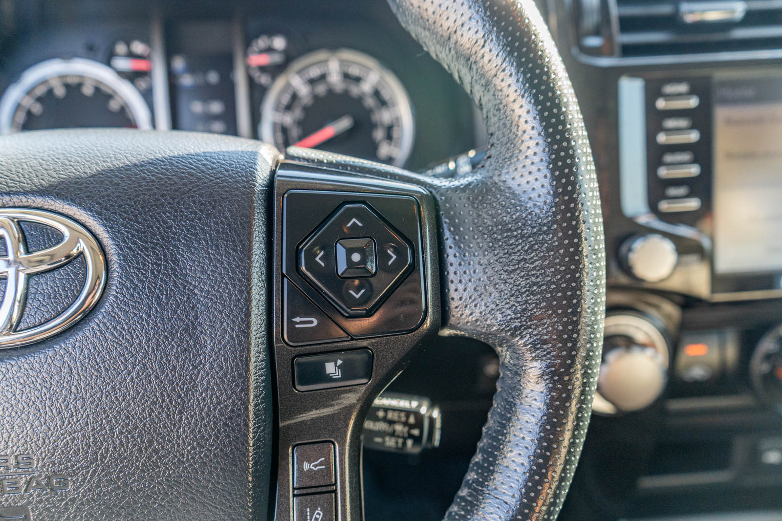 Used 2024 Toyota 4Runner TRD Off-Road Premium w/ Off Road Premium Plus Package AWD/4WD image 27