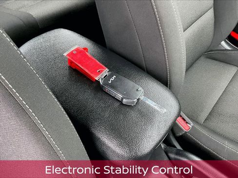 Used 2023 Kia Forte LXS image 13