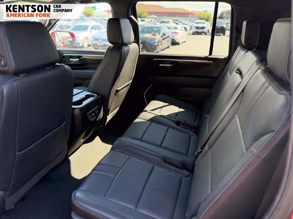 Used 2026 Chevrolet Suburban RST AWD/4WD image 33