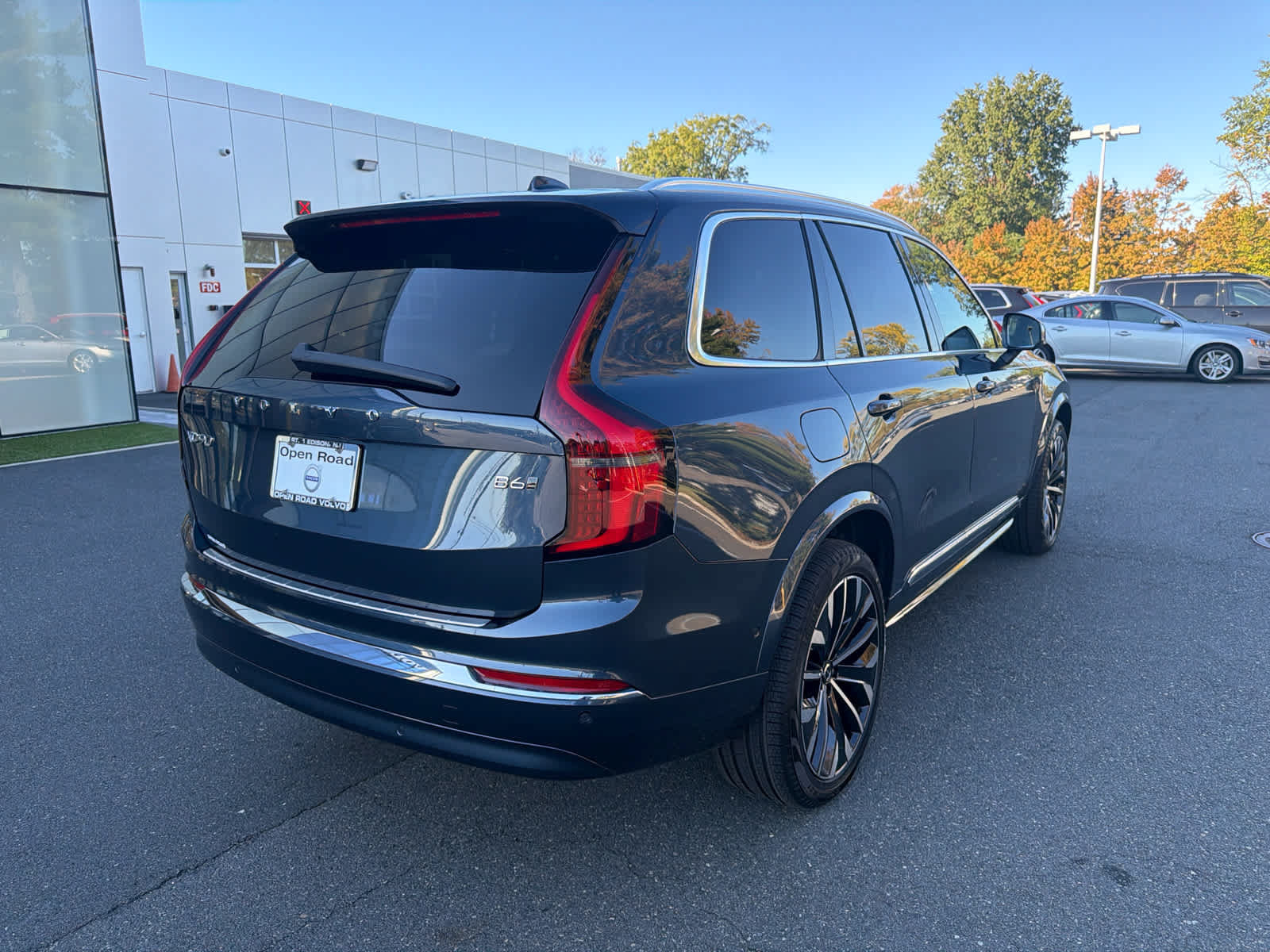 Used 2027 Volvo XC90 B6 Ultra AWD/4WD image 9