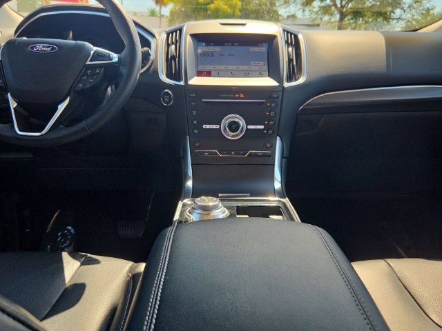 Used 2019 Ford Edge Titanium FWD image 23