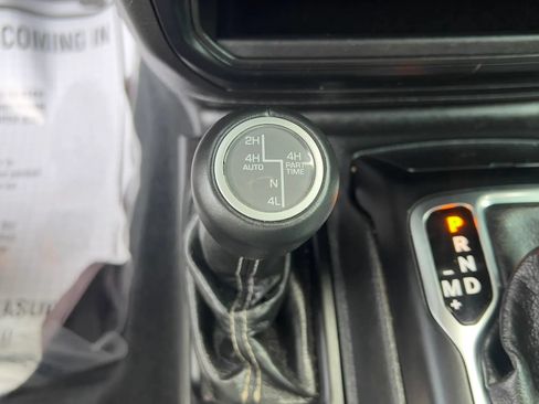 Used 2022 Jeep Wrangler Unlimited Sahara w/ Cold Weather Group AWD/4WD image 55