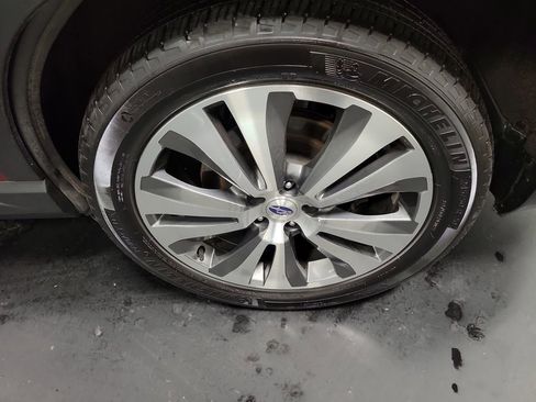 Used 2019 Subaru Ascent Limited w/ Popular Package #3 image 11