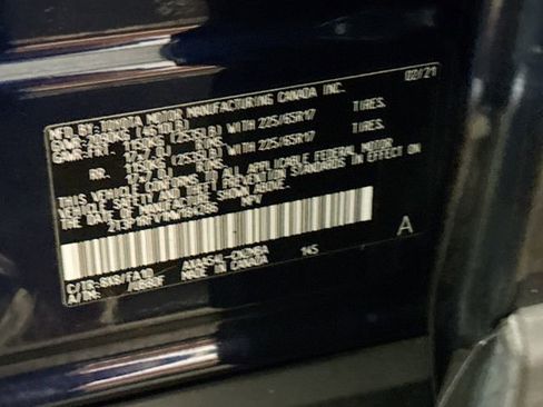 Used 2021 Toyota RAV4 XLE AWD/4WD image 30