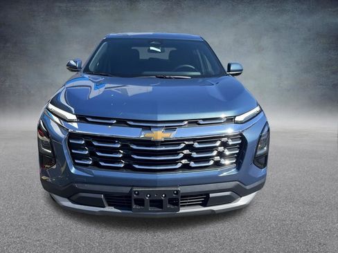 New 2026 Chevrolet Equinox LT image 2