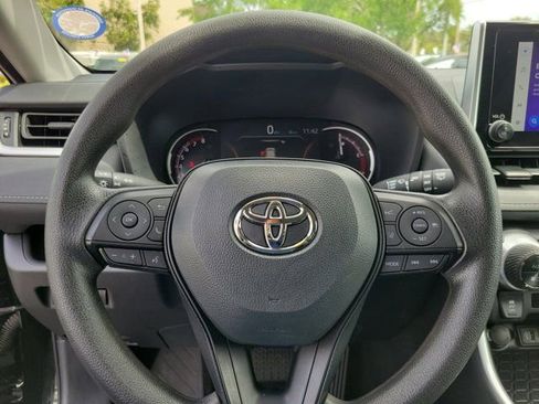 Certified 2025 Toyota RAV4 XLE FWD image 18